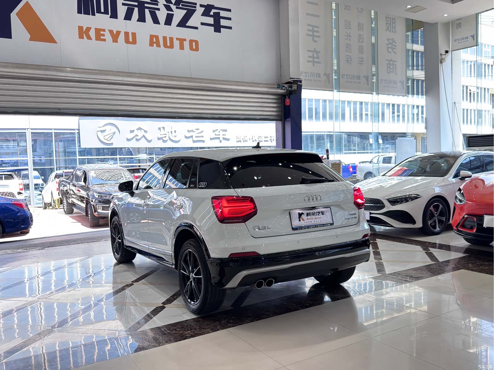 Audi Q2L, 2021 13