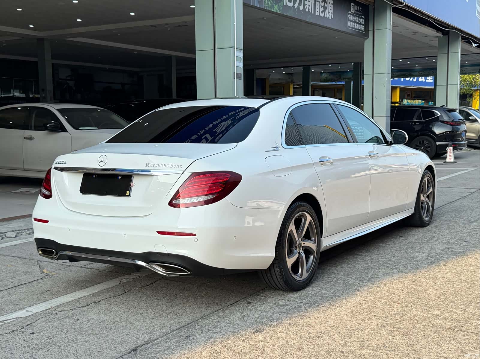 Mercedes-Benz E-Class, 2018 16