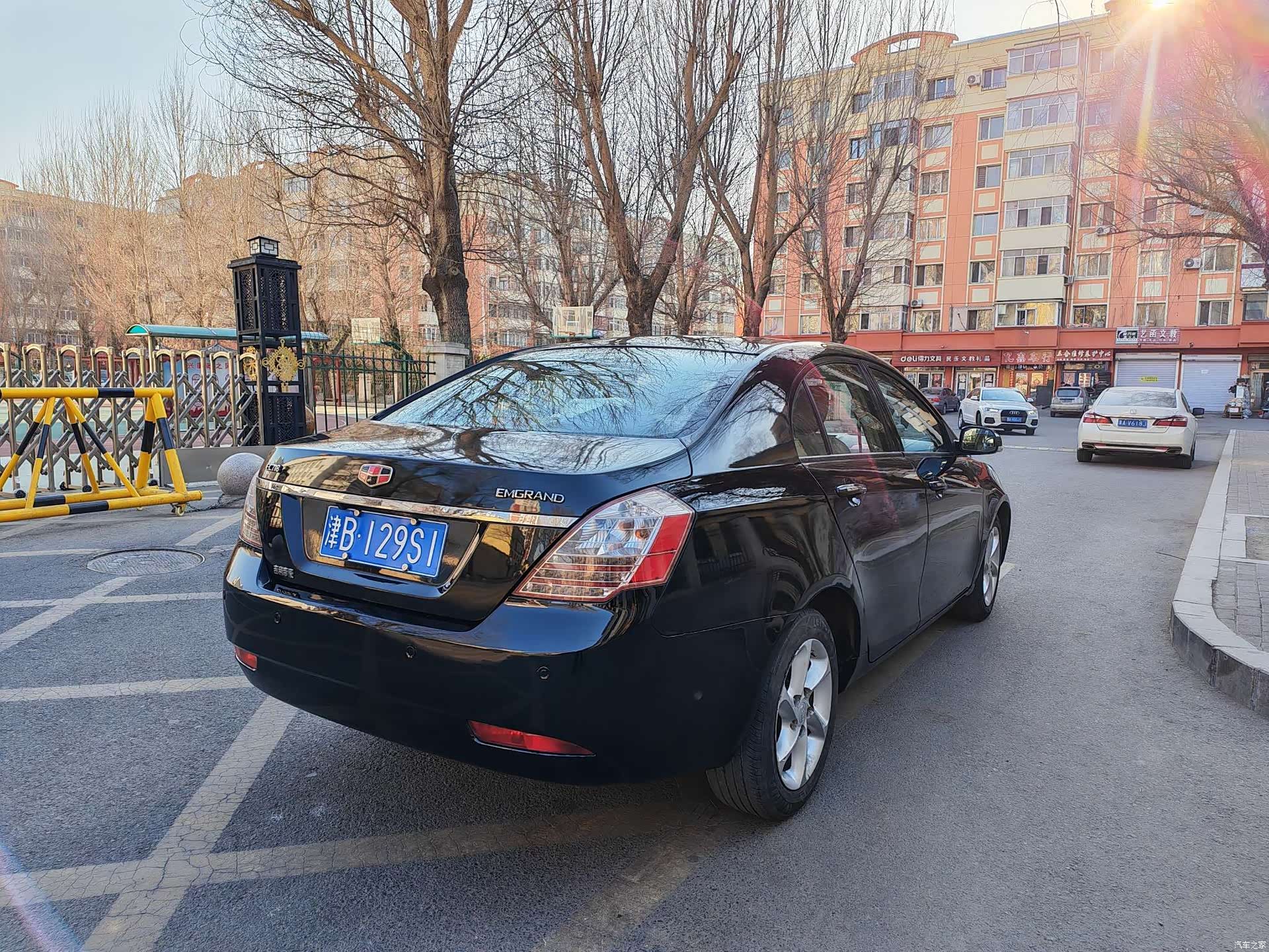 Geely Emgrand, 2011 4