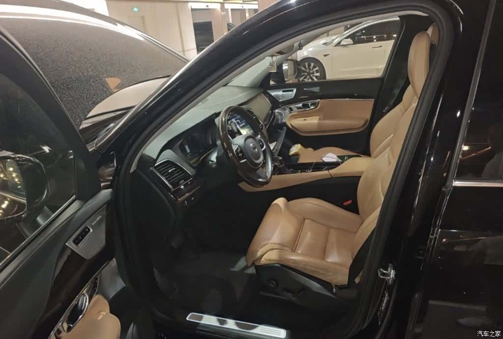 Volvo XC90, 2016 12