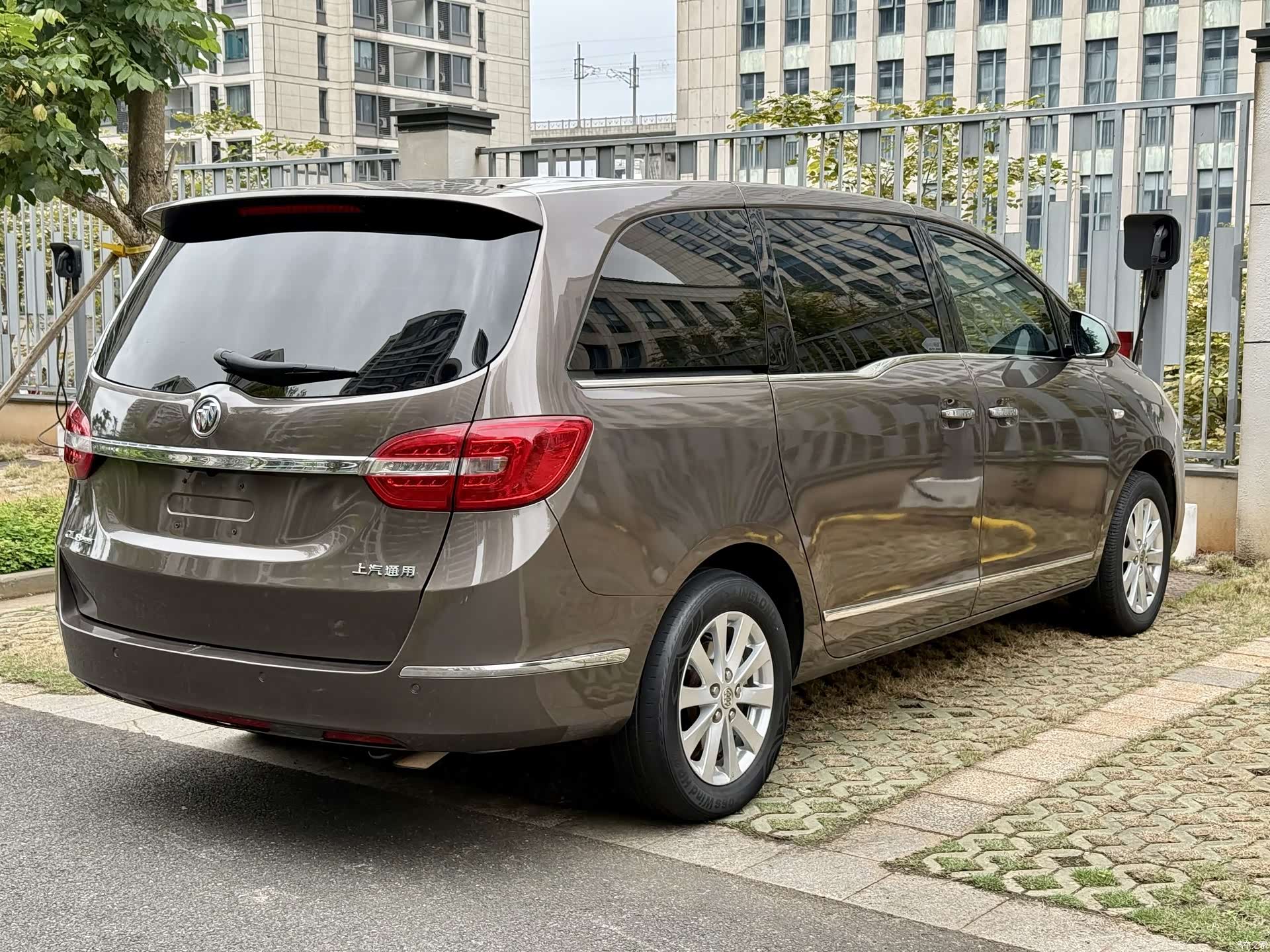 Buick GL8, 2018 18