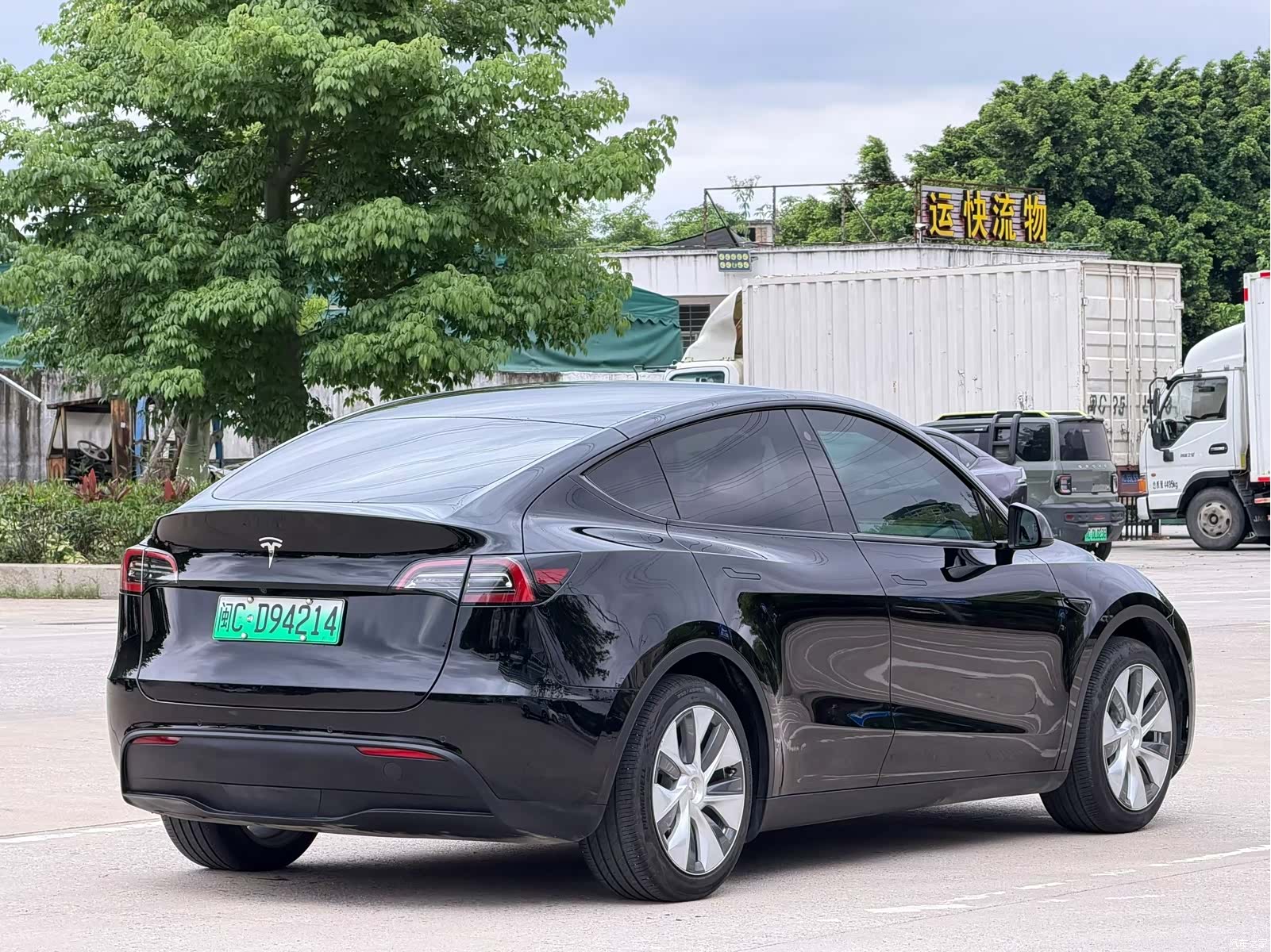 Tesla Model Y, 2023 9