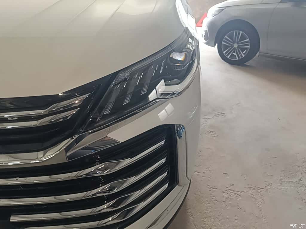 Maxus G50, 2025 24