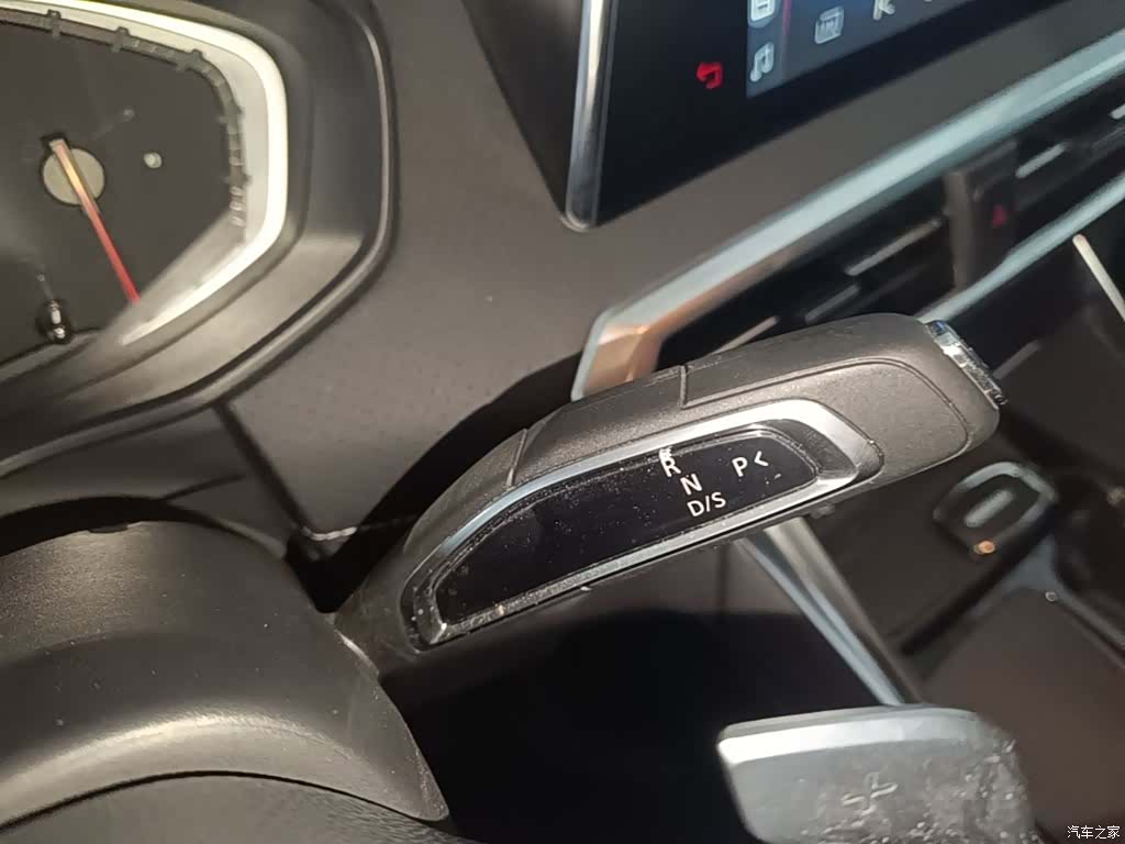 Maxus G50, 2025 14