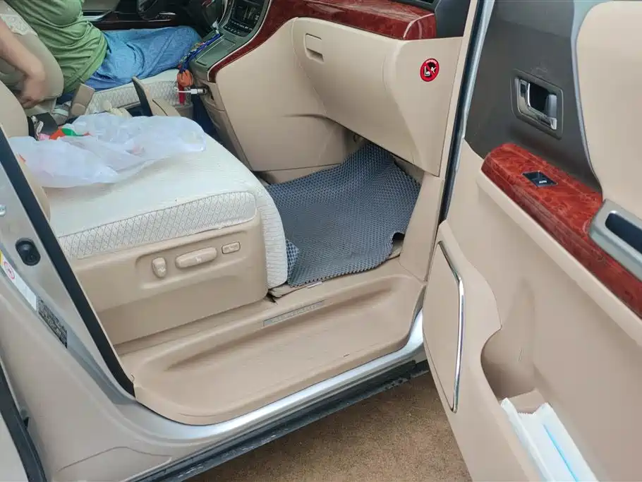 Toyota Elfa Toyota Elfa