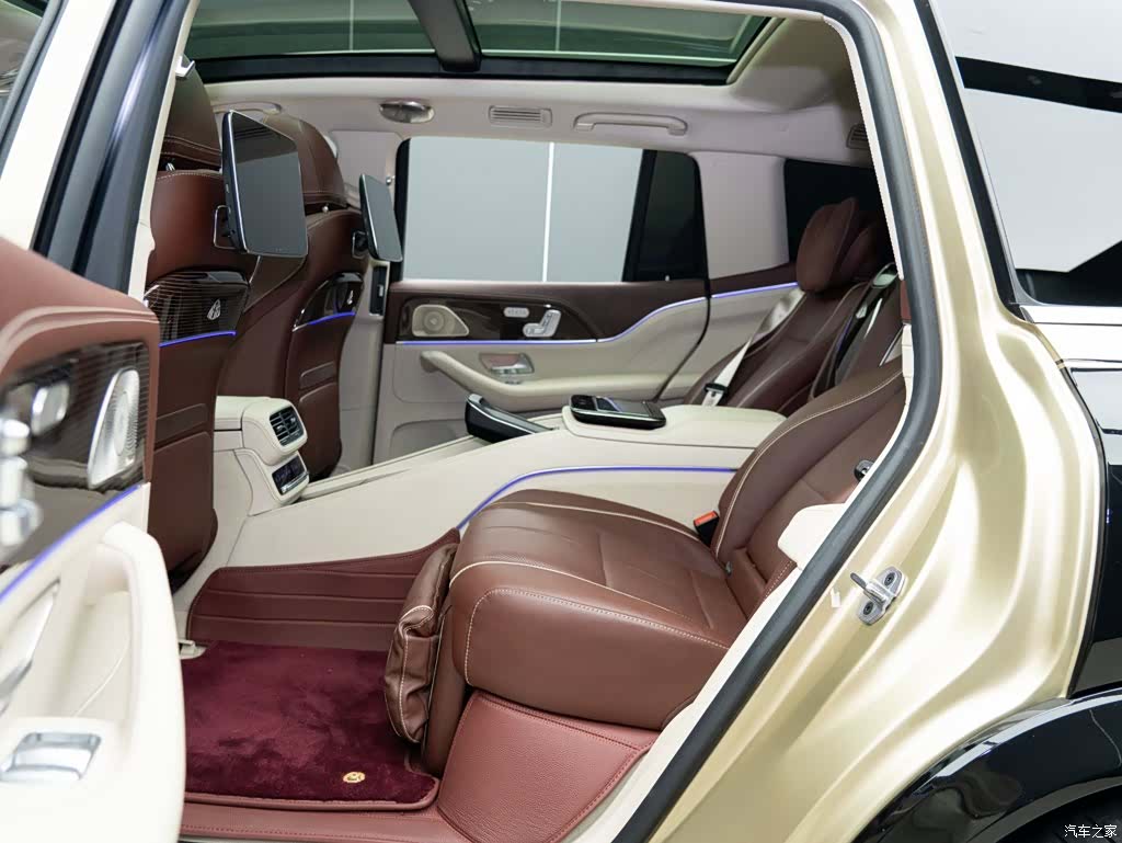 Maybach GLS, 2024 11