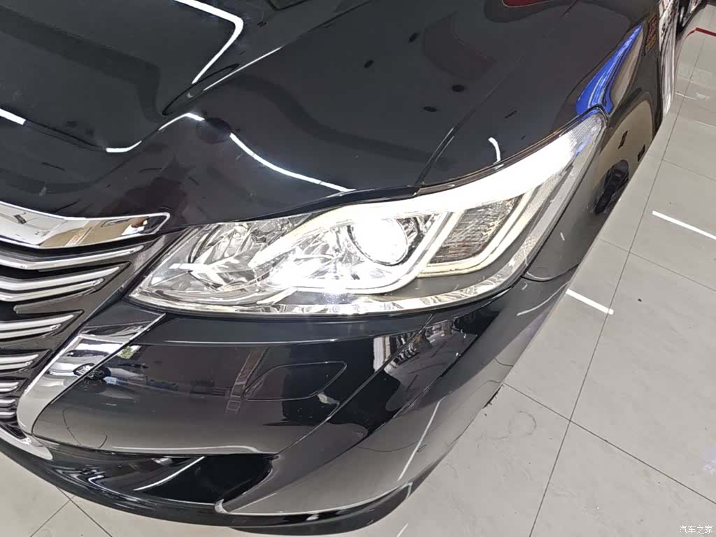 Toyota Crown, 2015 24