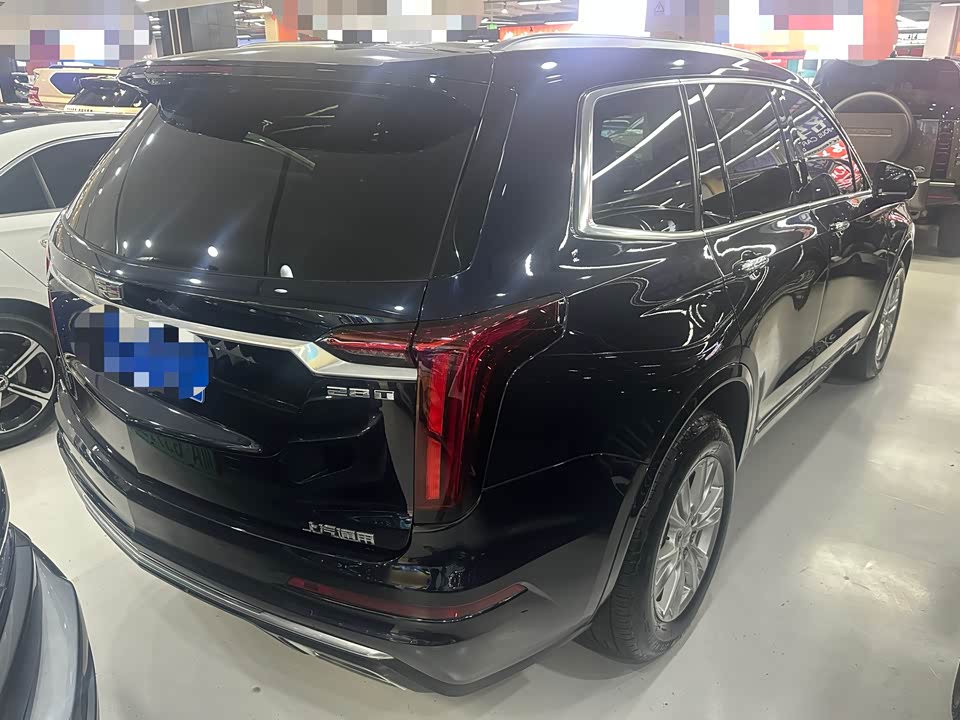 Cadillac XT6