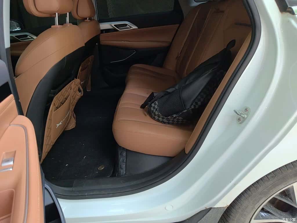 Xpeng P5, 2022 15