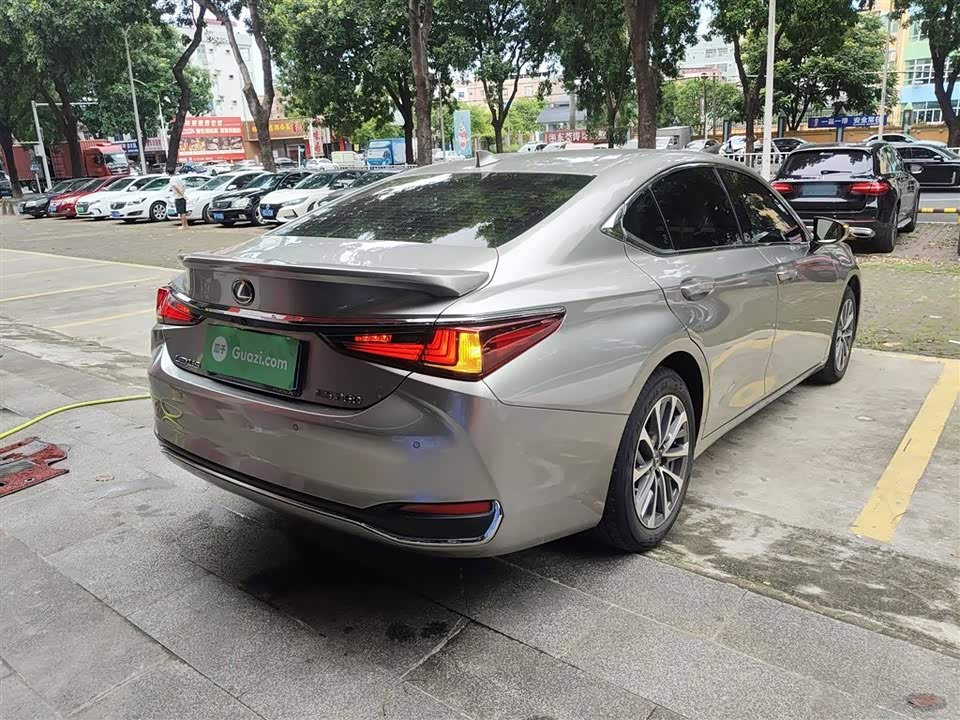 Lexus ES Lexus ES