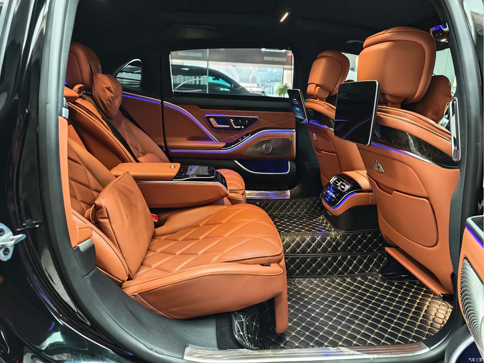 Maybach S-Class, 2023 10