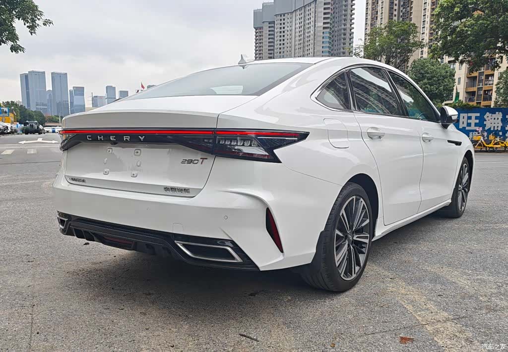 Chery Arrizo 8, 2023 9