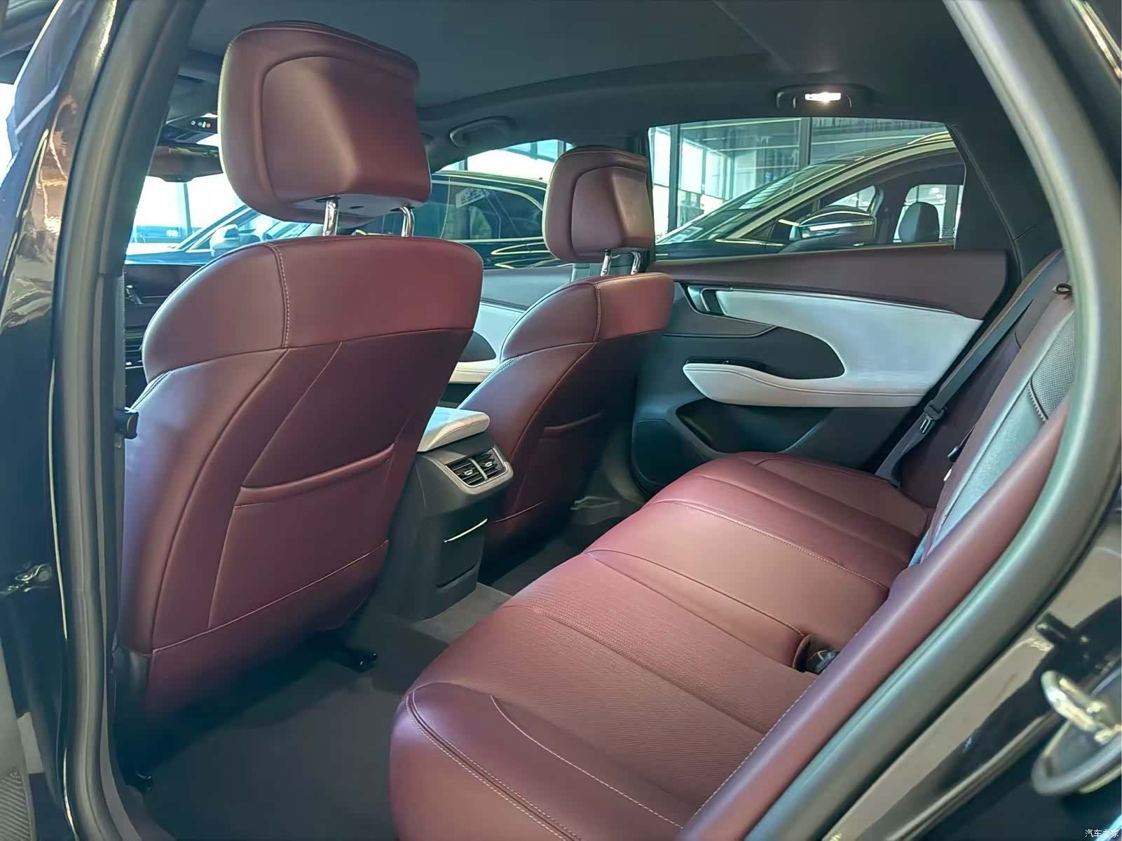 Buick LaCrosse, 2025 все фото