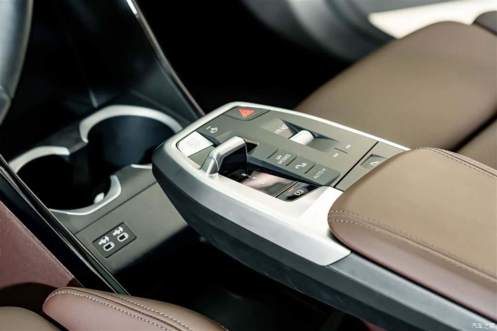 BMW X2, 2025 11