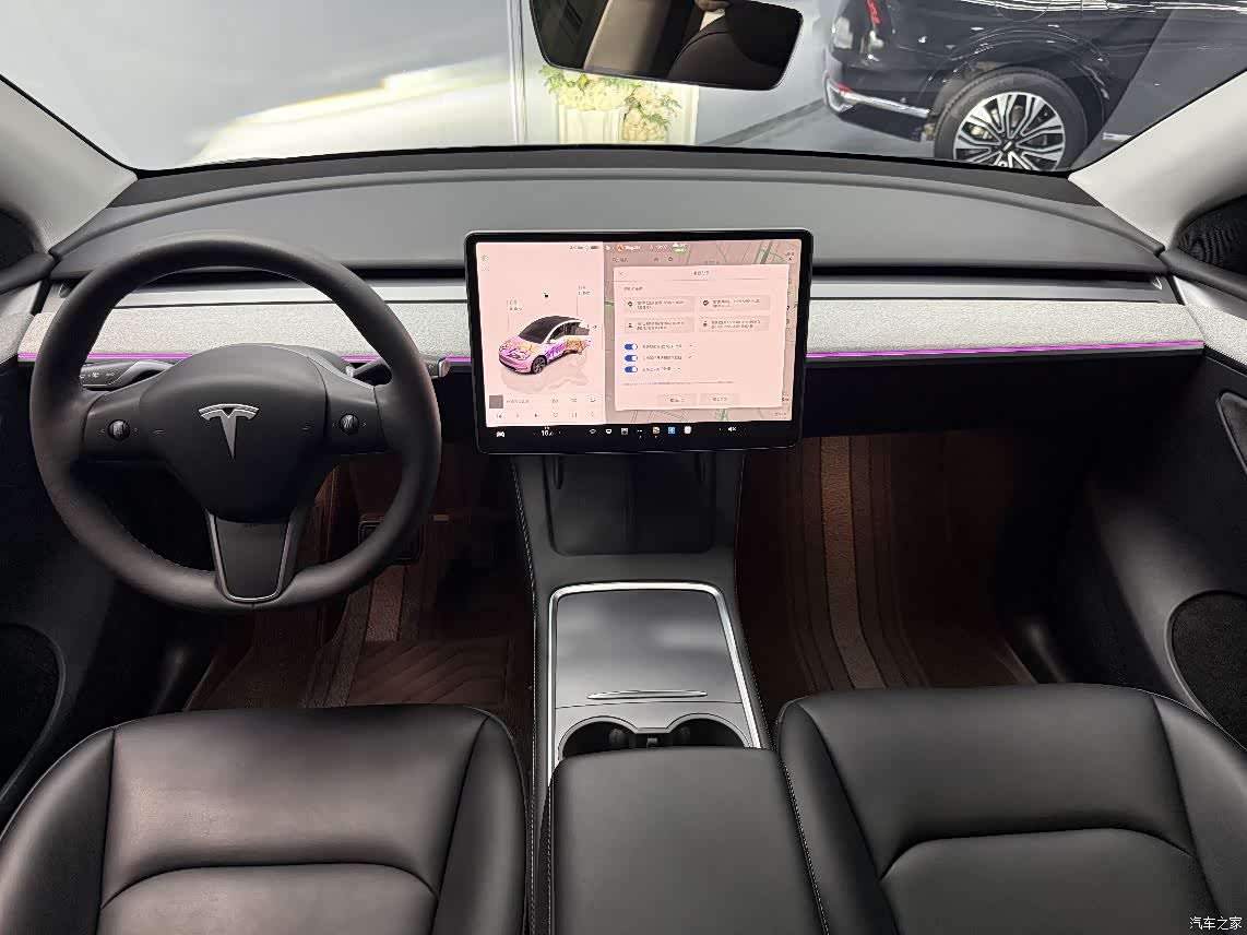 Tesla Model Y, 2024 7
