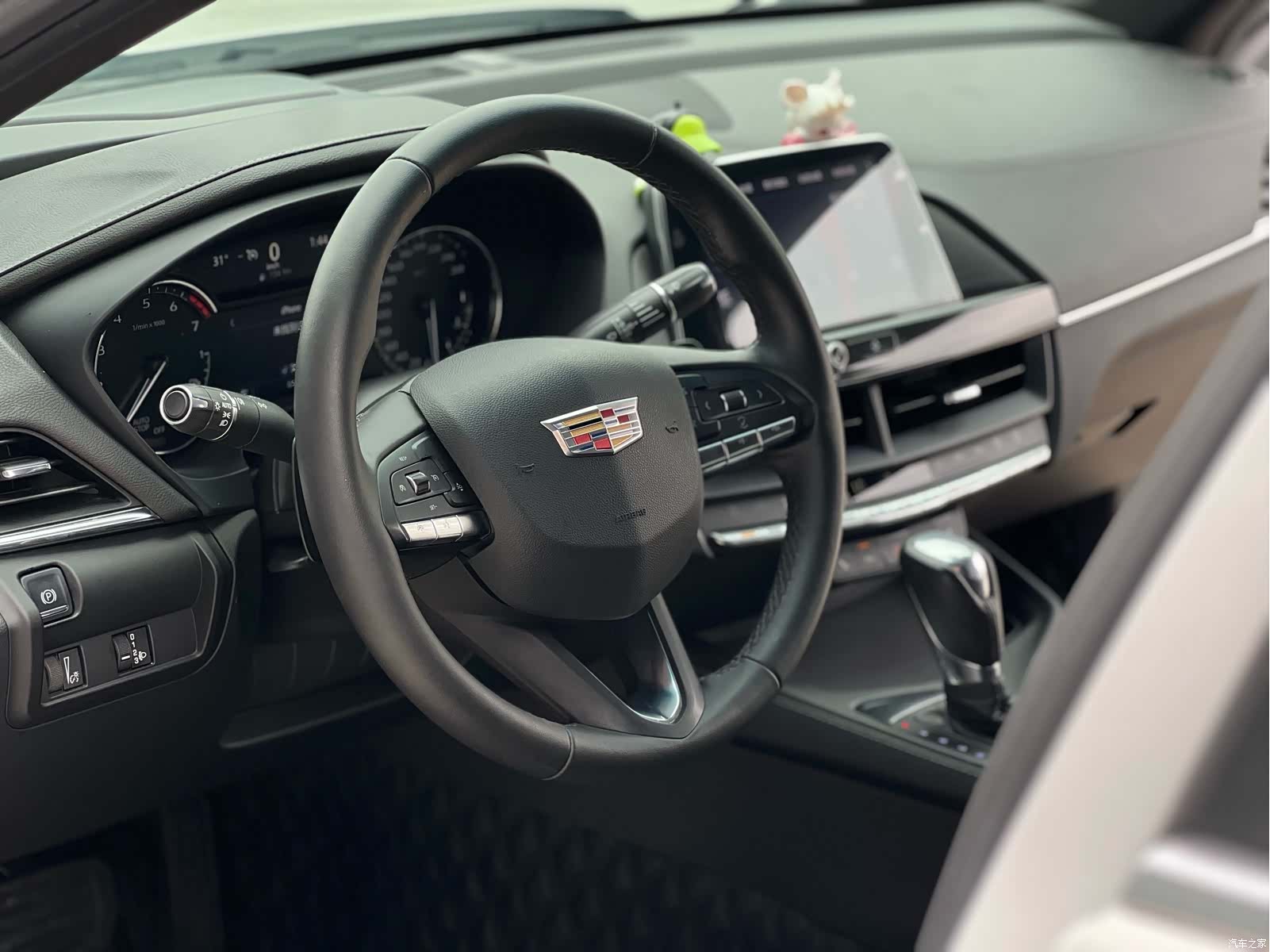 Cadillac CT4, 2023 17