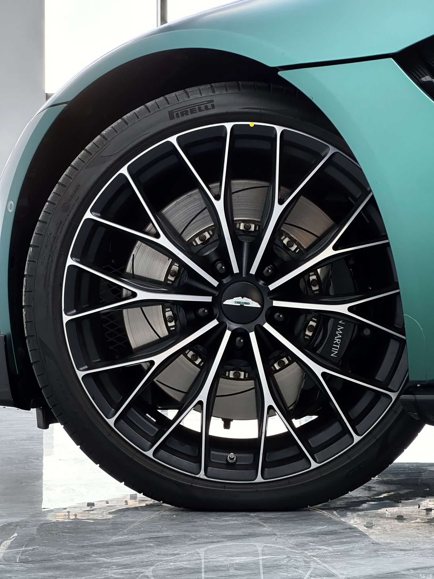 Aston Martin Vantage, 2022 9