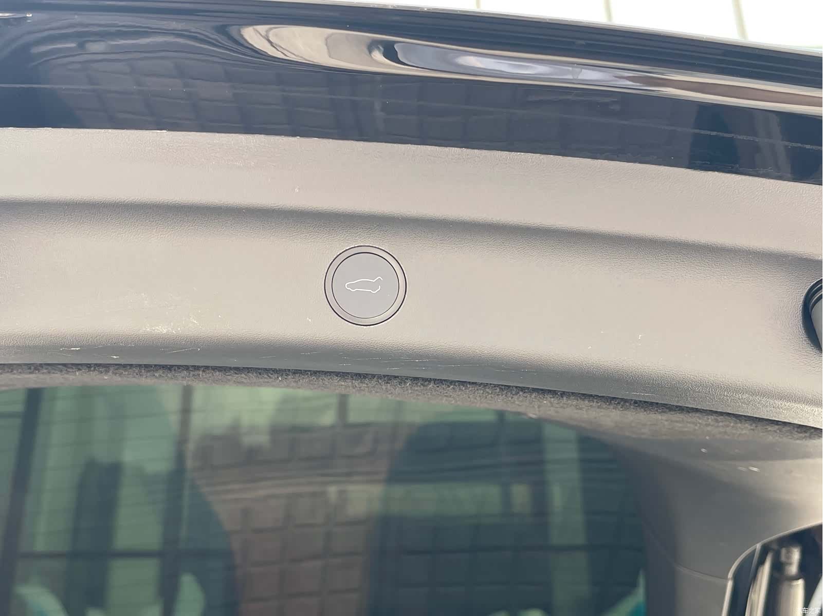 Tesla Model Y, 2022 26