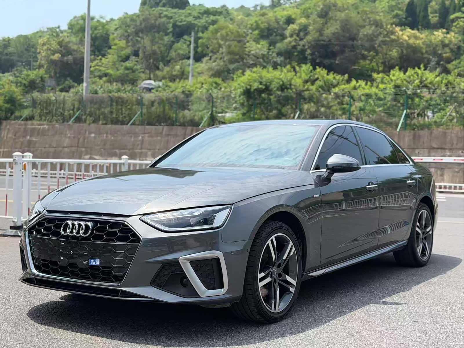 Audi A4L, 2021 1