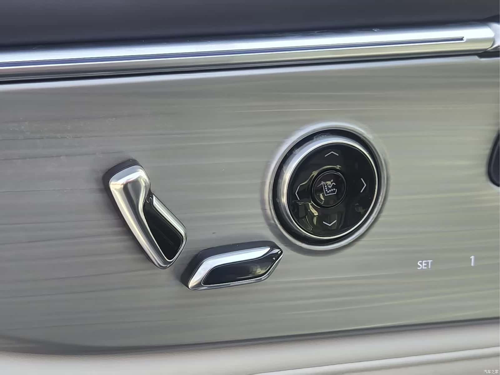 Buick GL8, 2025 11