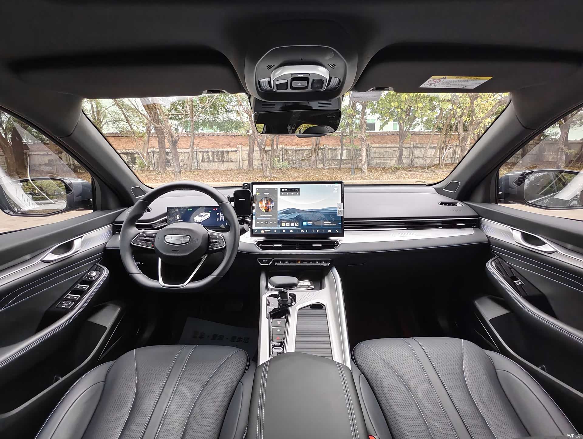 Geely Preface, 2025 14