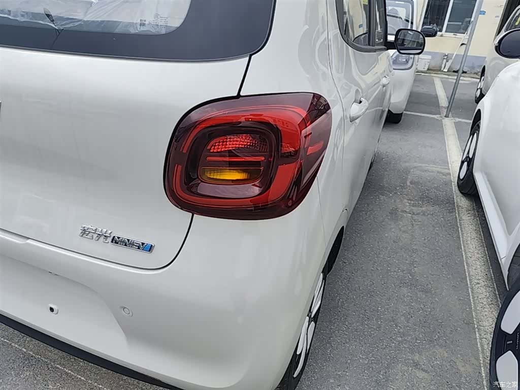 Wuling MINIEV, 2026 8