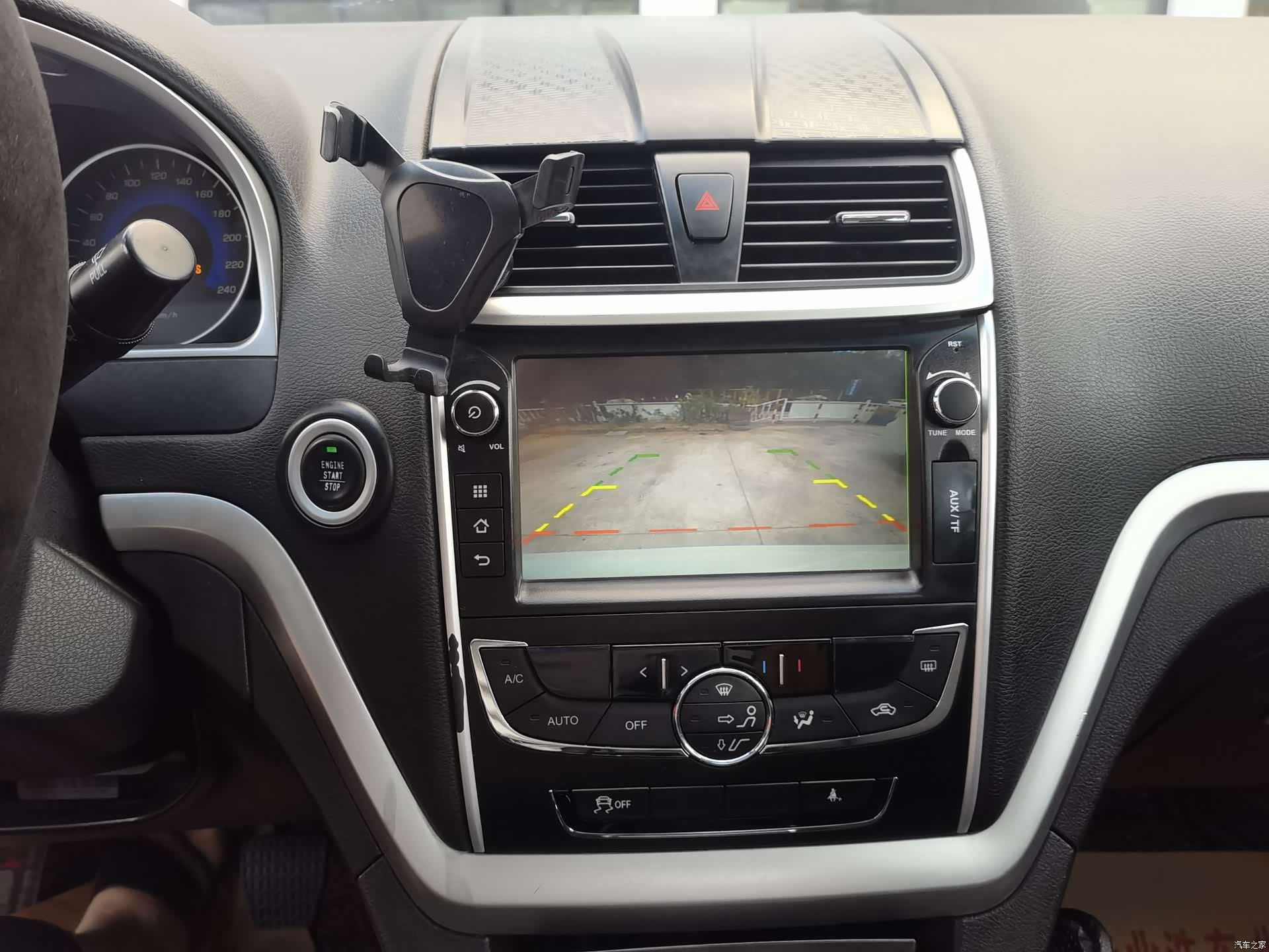 Geely Emgrand, 2015 17