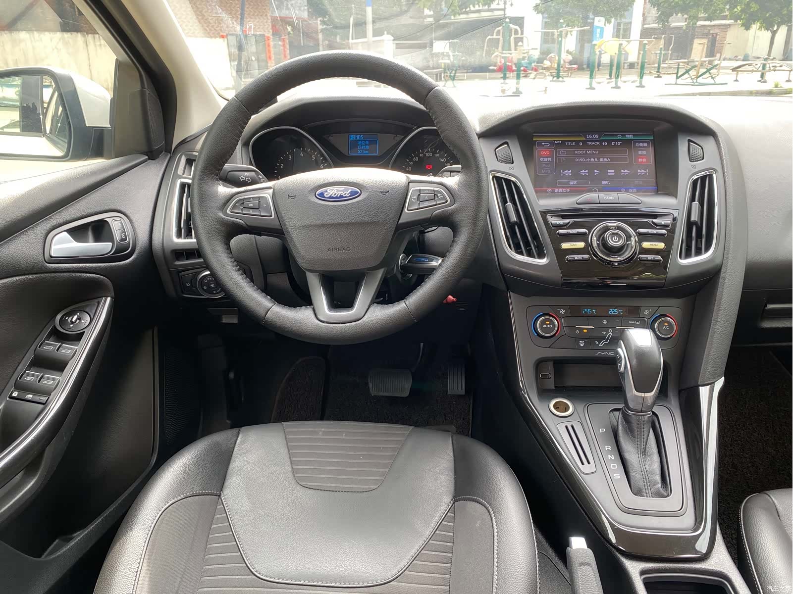 Ford Focus, 2017 11