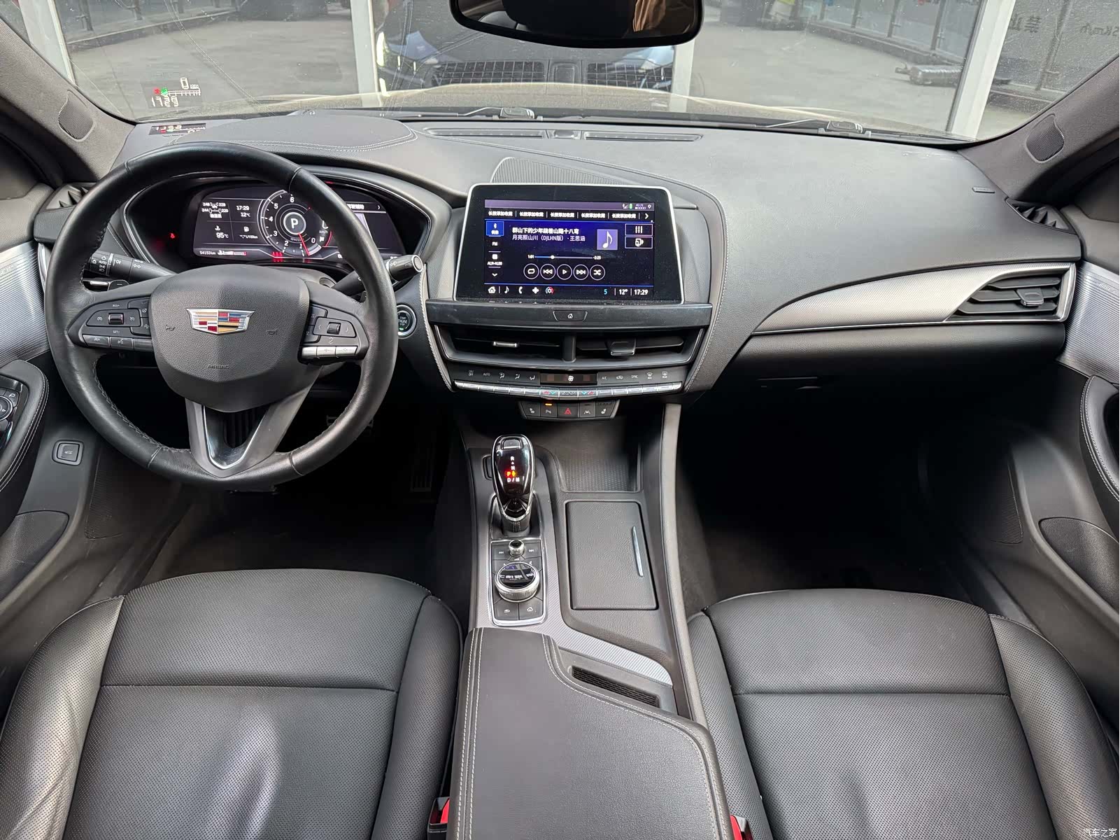 Cadillac CT5, 2022 все фото