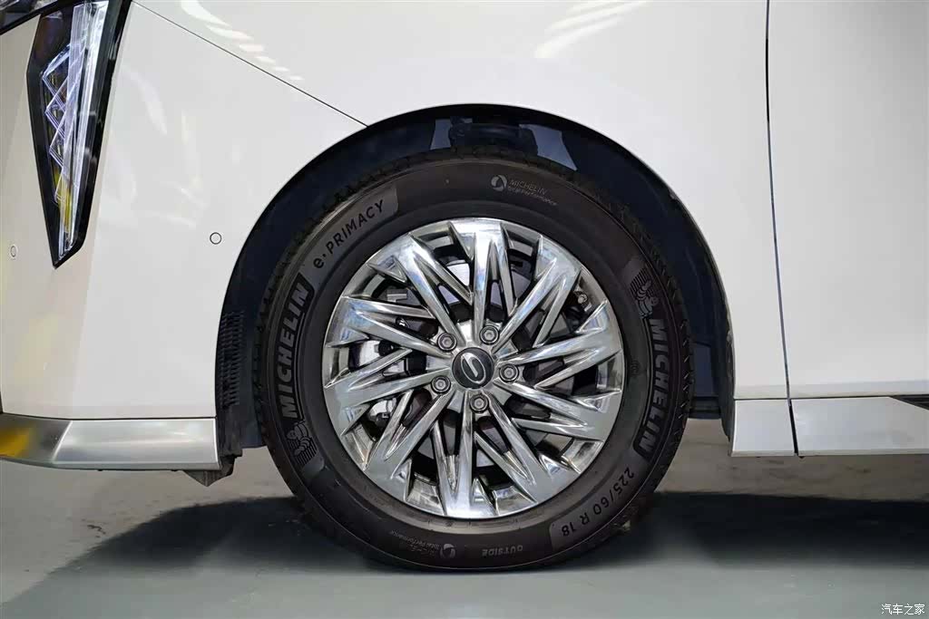Trumpchi M8, 2025 9