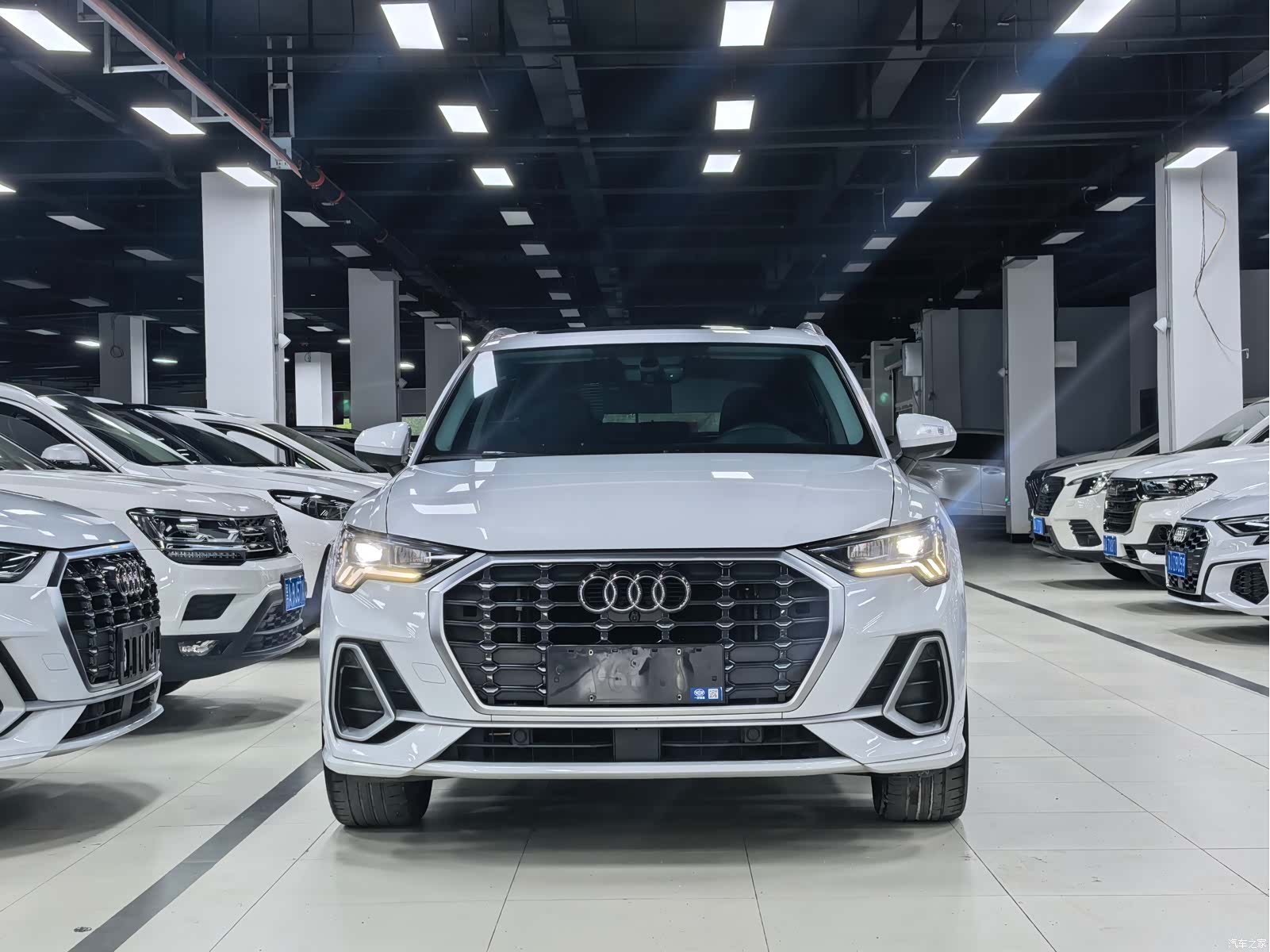 Audi Q3, 2022 2