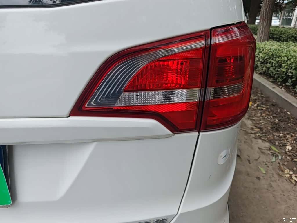 Wuling 730, 2020 8