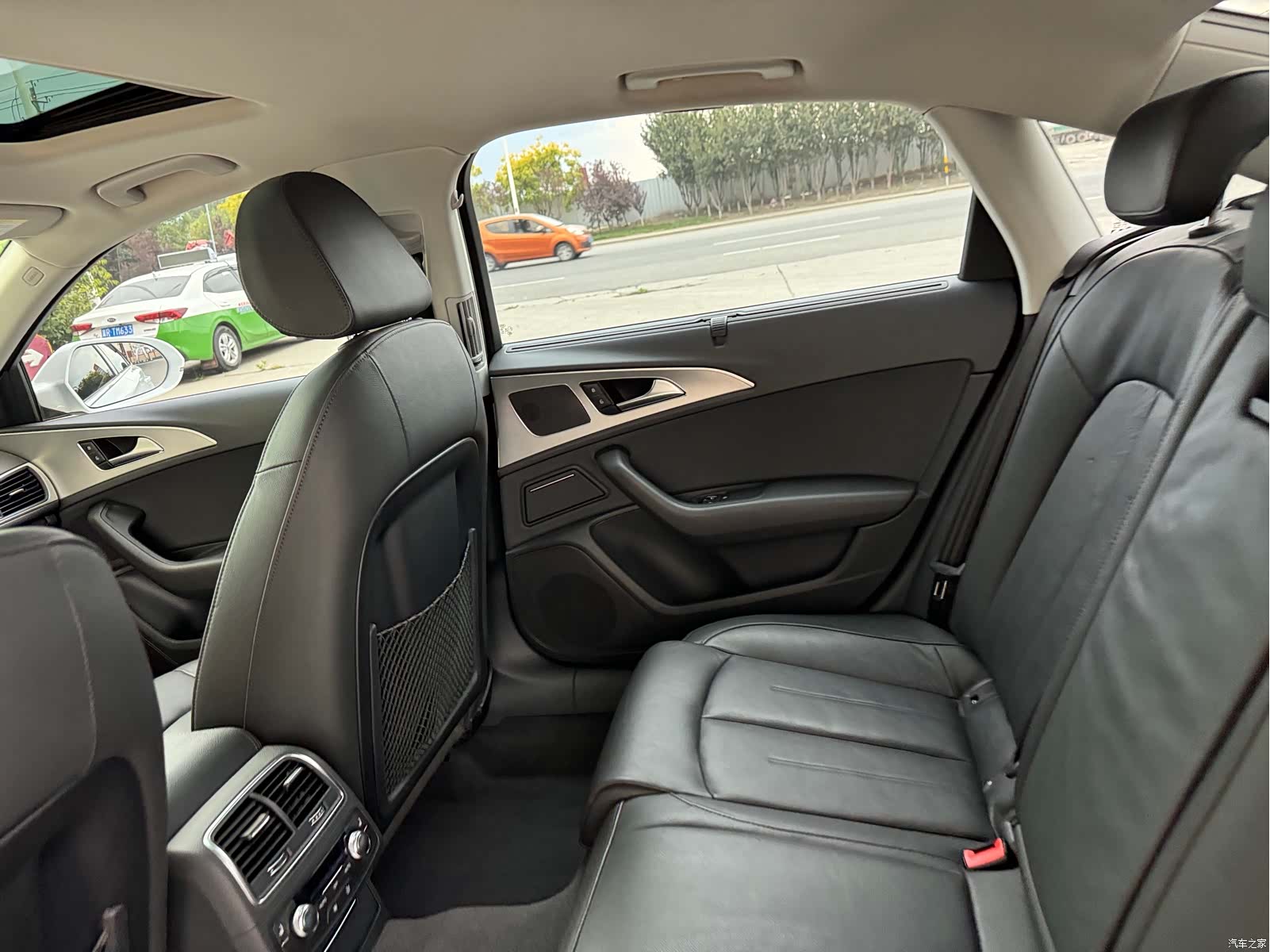 Audi A6L, 2016 11