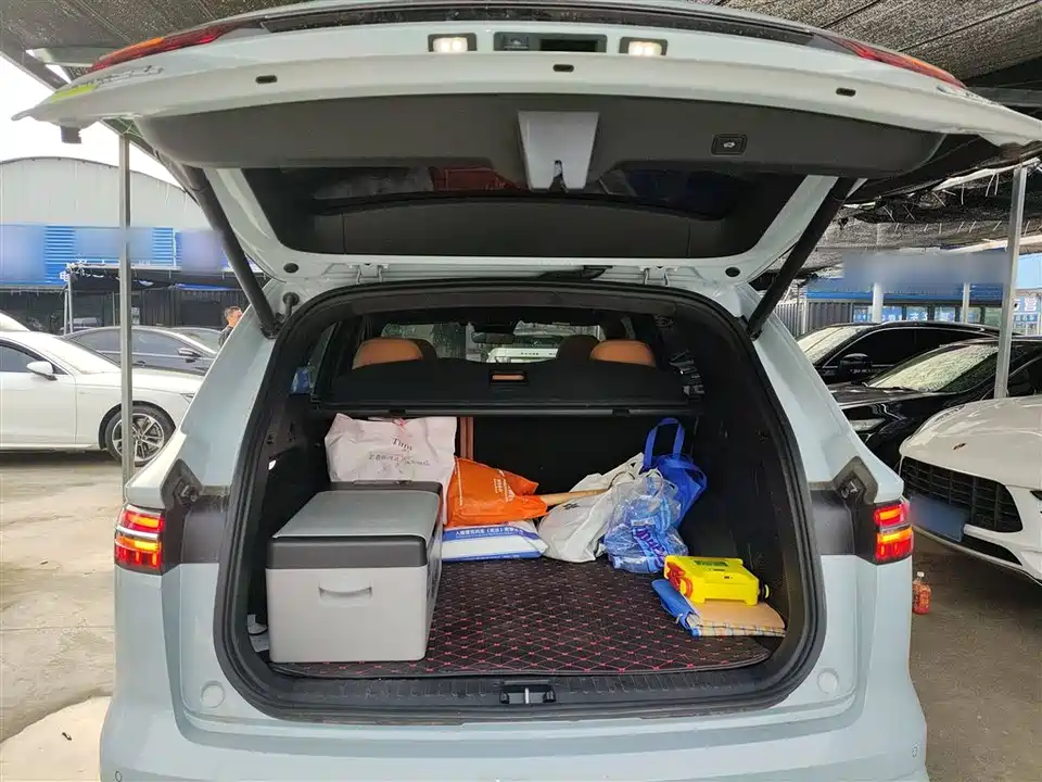 Geely Monjaro plug-in-hybrid