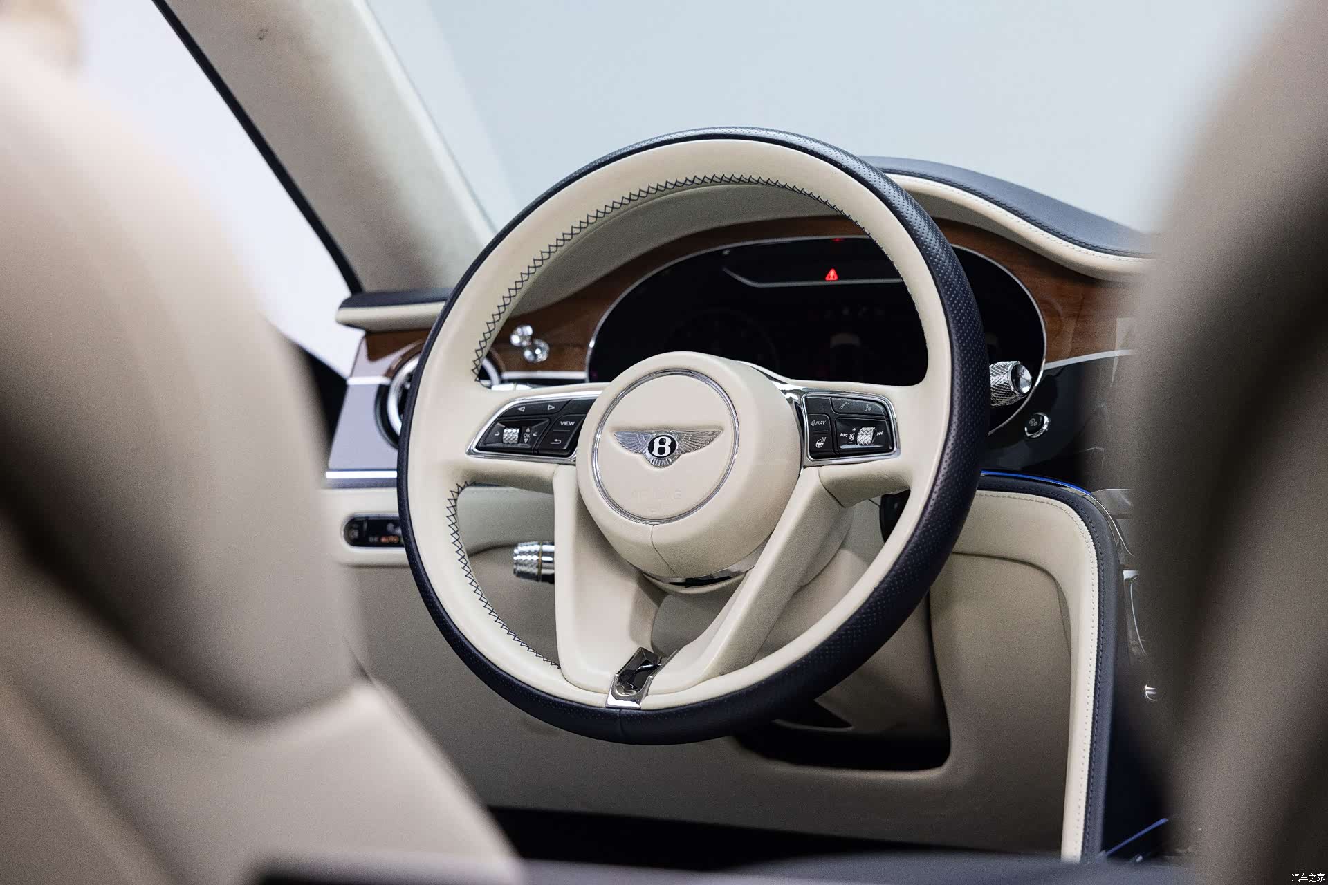 Bentley Flying Spur, 2020 16