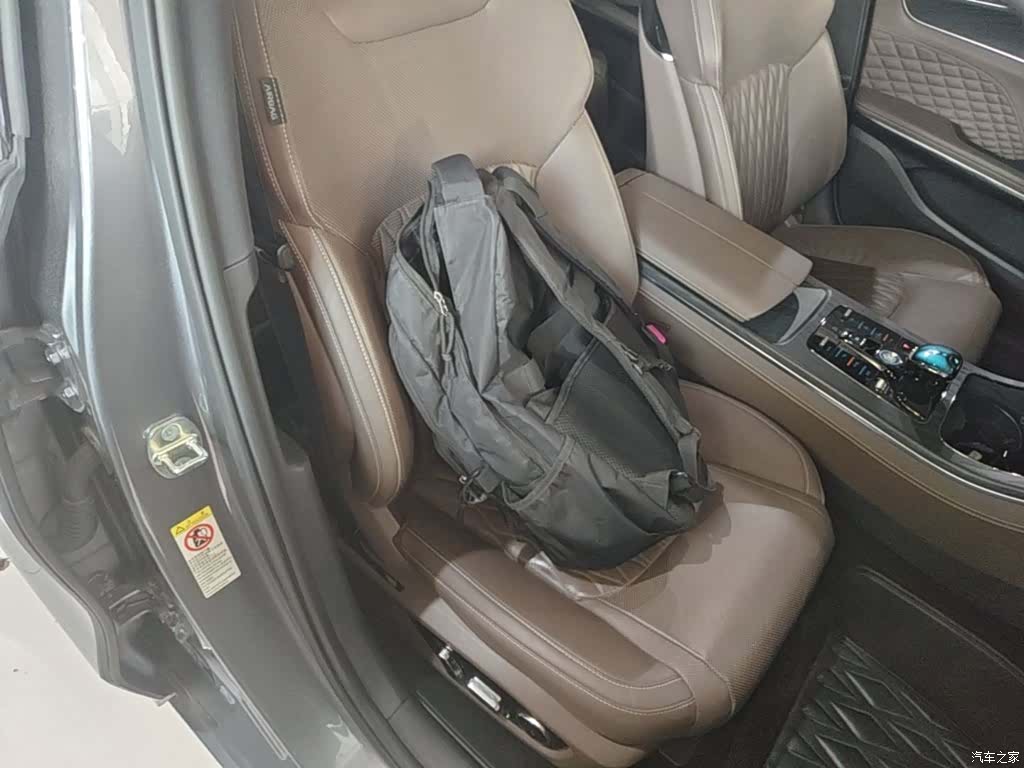 BYD Han, 2022 25