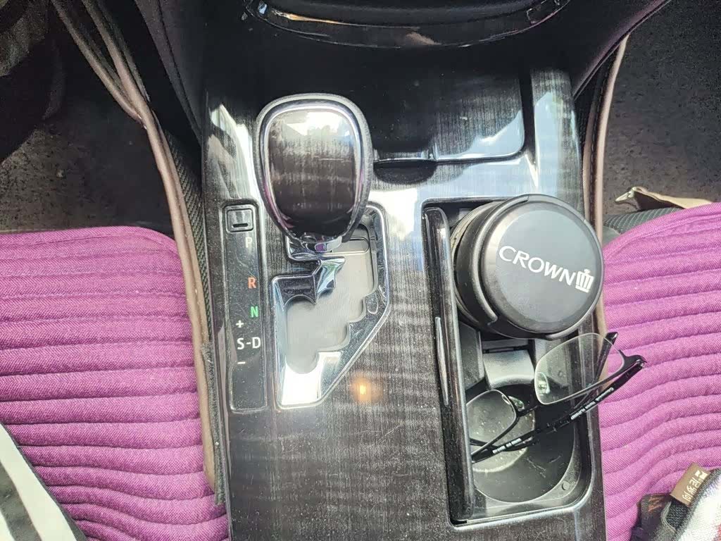 Toyota Crown, 2017 7