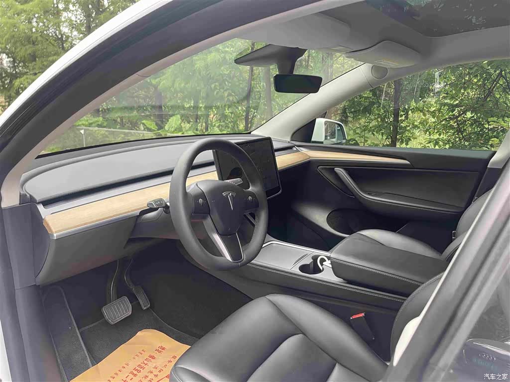 Tesla Model Y, 2021 9