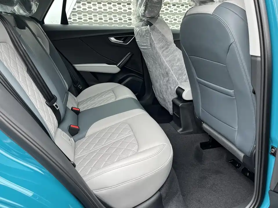 Audi Q2L Audi Q2L