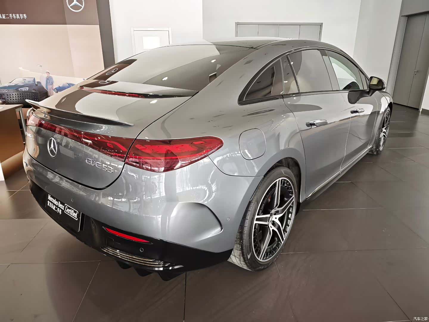 Mercedes-Benz EQE, 2024 9