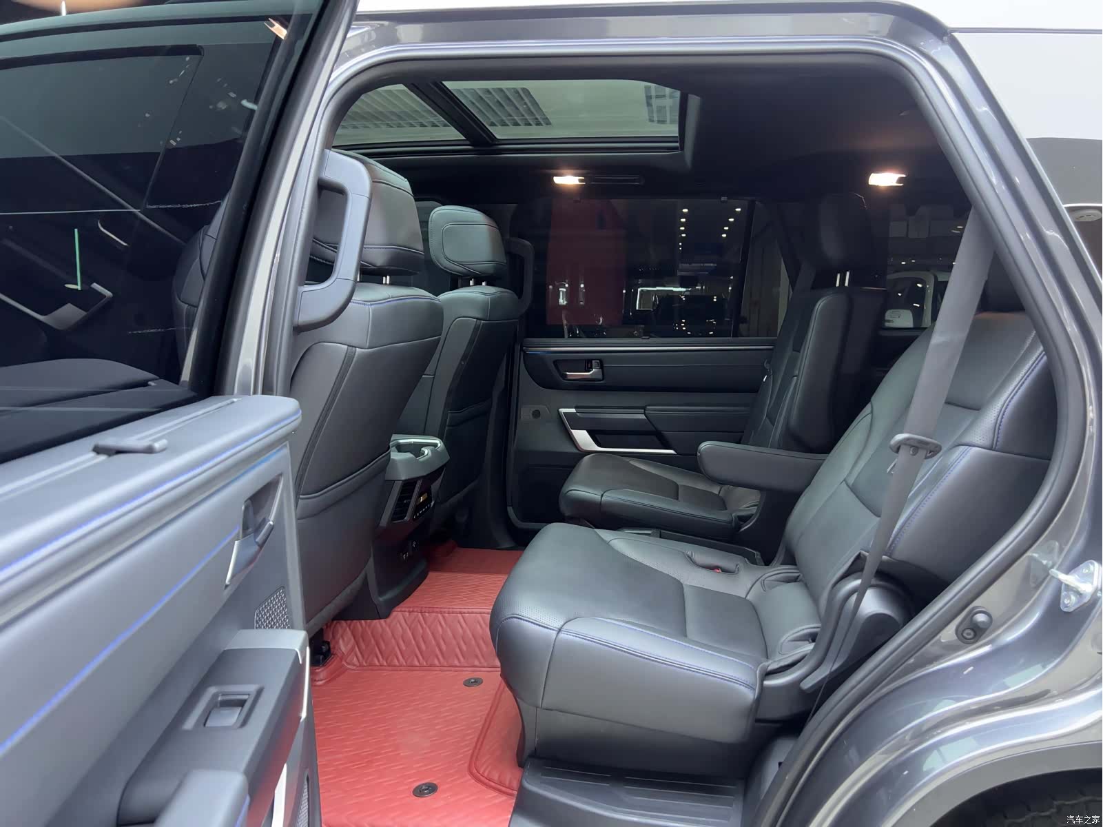 Toyota Sequoia, 2023 11