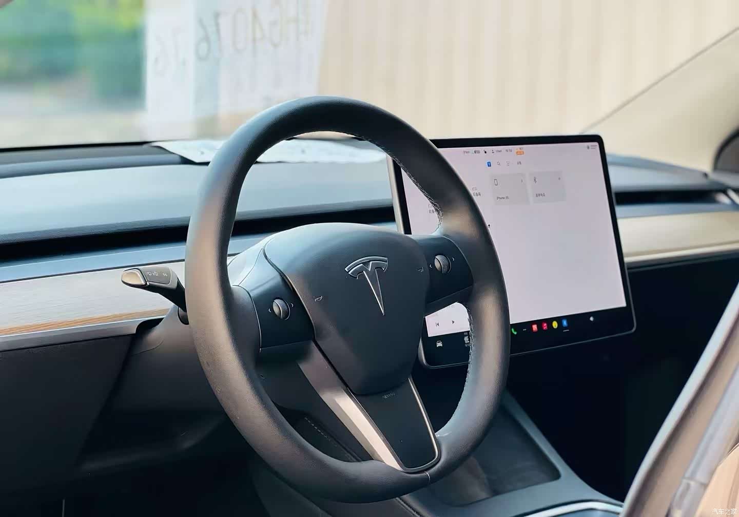 Tesla Model Y, 2023 7