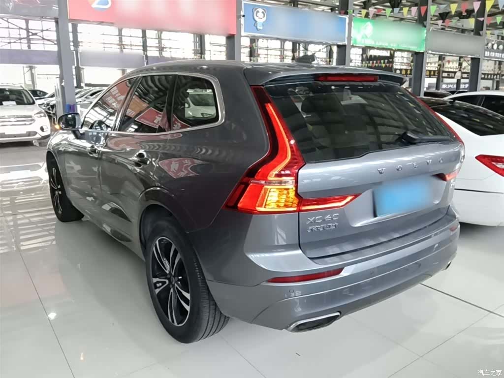 Volvo XC60, 2019 все фото