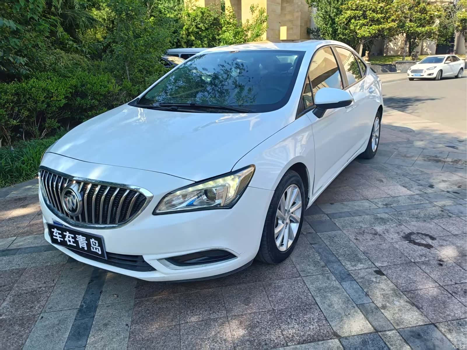 Buick Verano, 2017 1