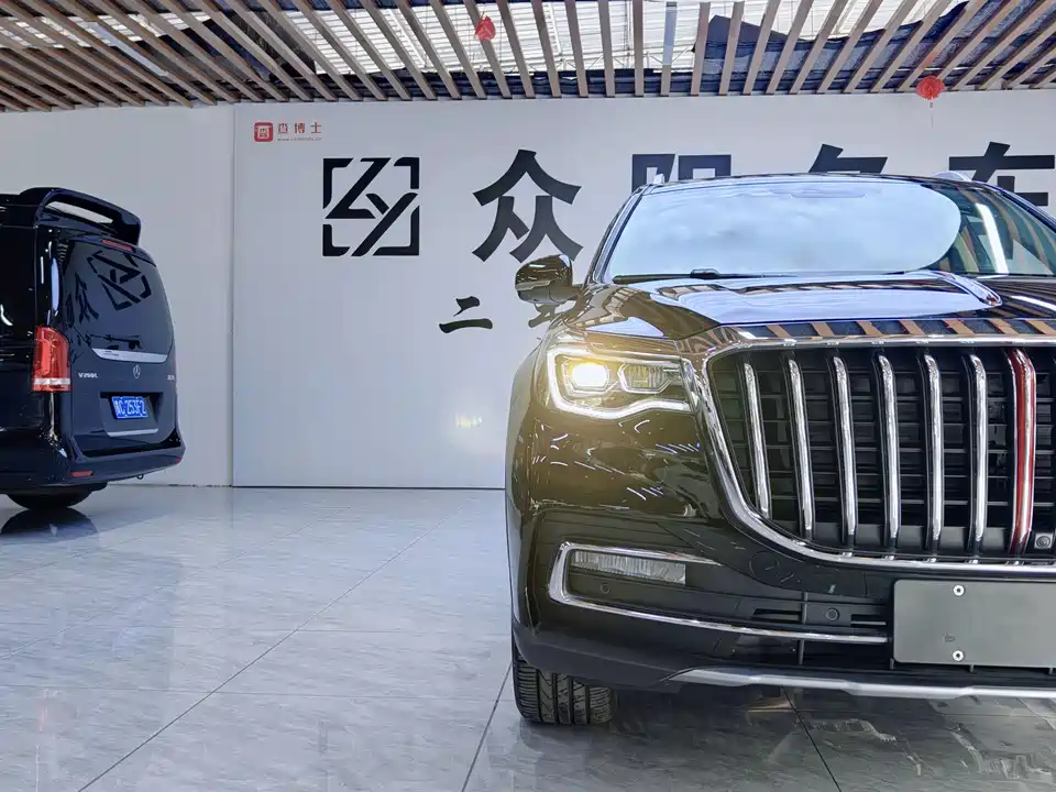 Hongqi HS7