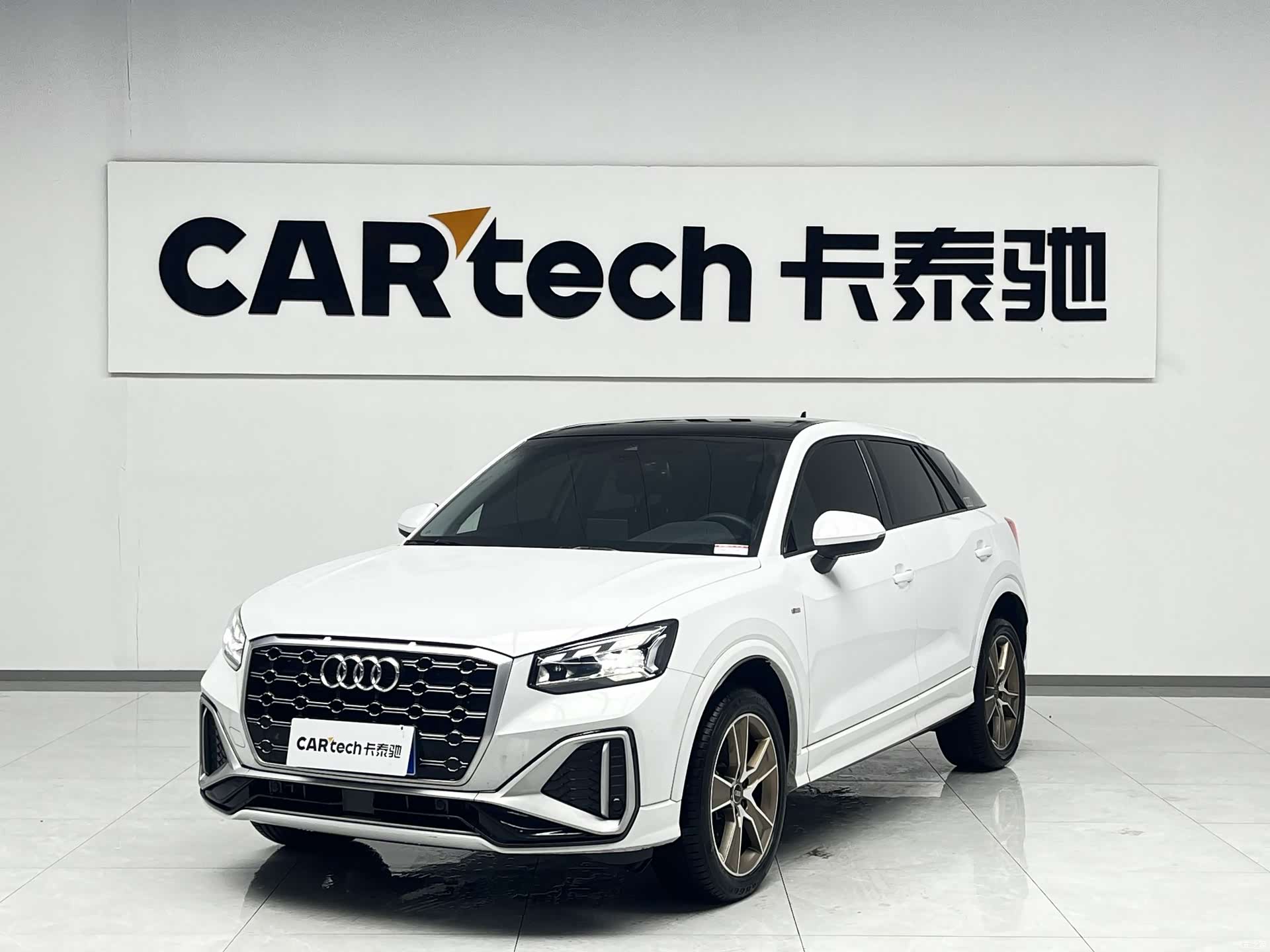 Audi Q2L, 2024 1