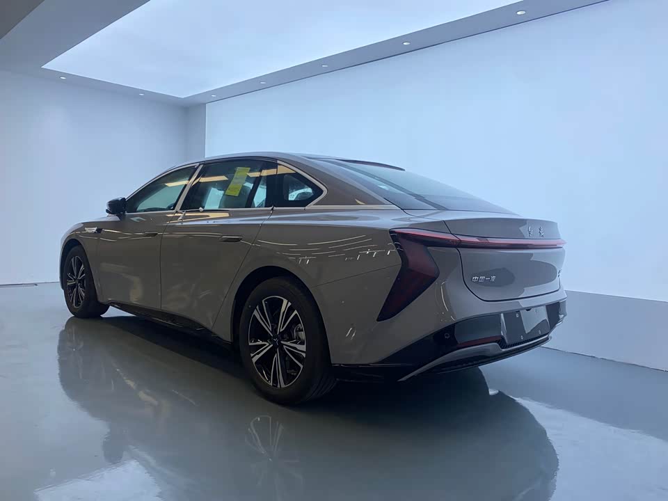 Hongqi EH7 Hongqi EH7