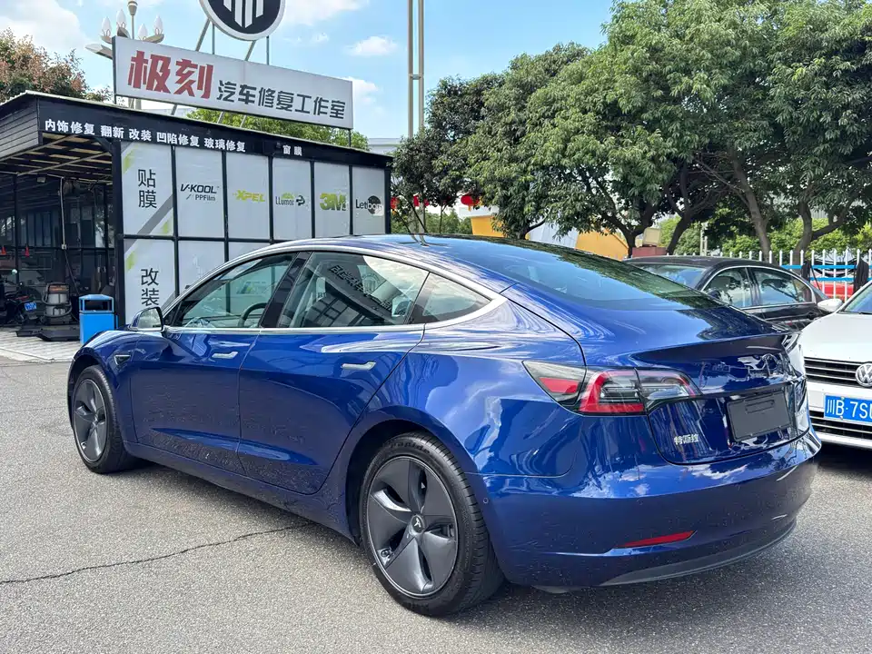 Tesla Model 3 Tesla Model 3