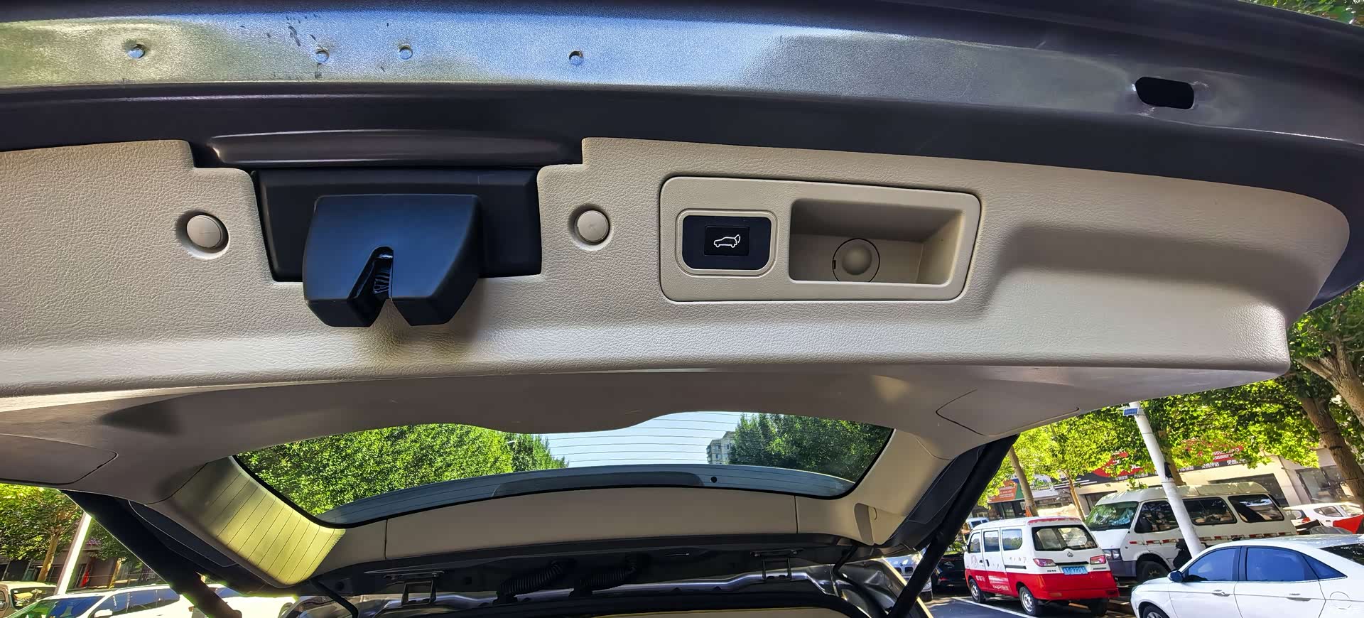 Buick GL8, 2019 14