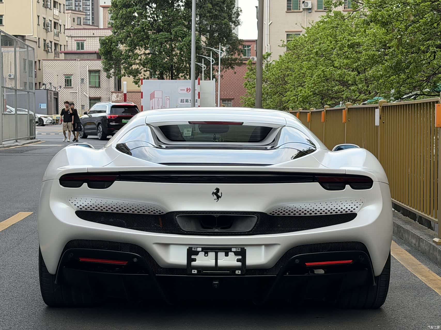 Ferrari 296, 2024 6